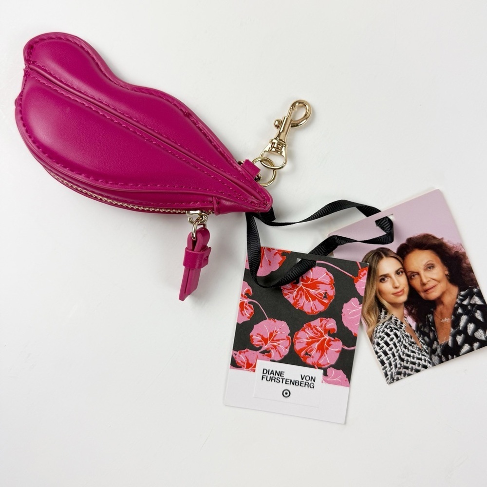 Diane Von Furstenberg DVF Target Lips Coin Pouch Zip Case Bag Charm Pink NWT